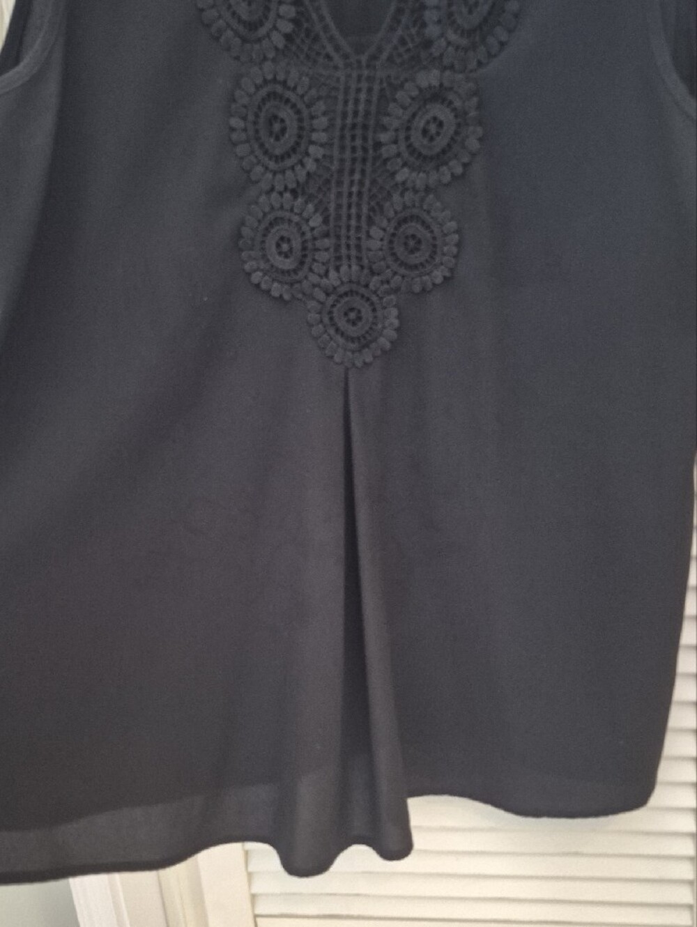 Papermoon Sleeveless Black Crochet-Trim Blouse - L - Picture 5 of 8